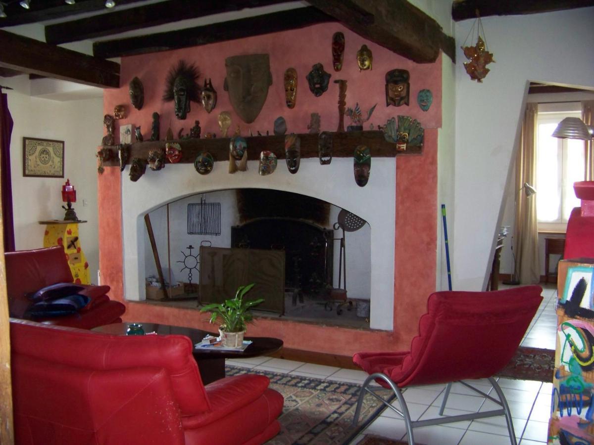 Le Burgaud Grande Maison Atypique מראה חיצוני תמונה